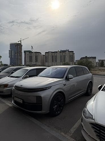 byd e9: Lixiang L7: 2023 г., 1.5 л, Автомат, Электромобиль, Кроссовер — 3