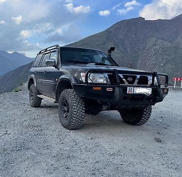 Унаа сатуу: Nissan Patrol: 2002 г., 4.2 л, Кол менен иштөөчү, Дизель, Жол тандабас — 6