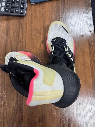 Мужские кроссовки, 42, Adidas, Б/у, Самовывоз, Платная доставка