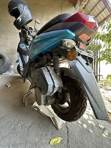 cvt: Скутер Jet Moto, синий/бирюзовый. Характеристики и оснащение: - — 2