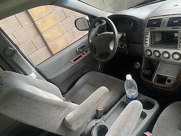 Kia Carnival: 2003 г., 3 л, Дизель, Минивэн — 6