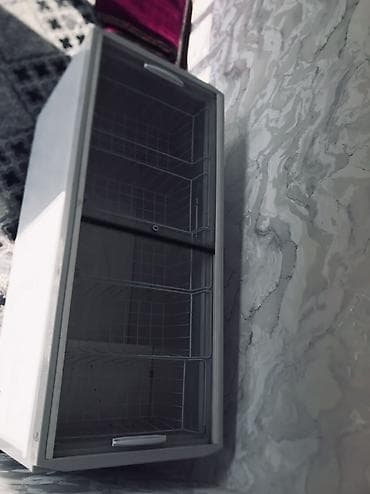 бабушка фон: Морозильник, Б/у — 2