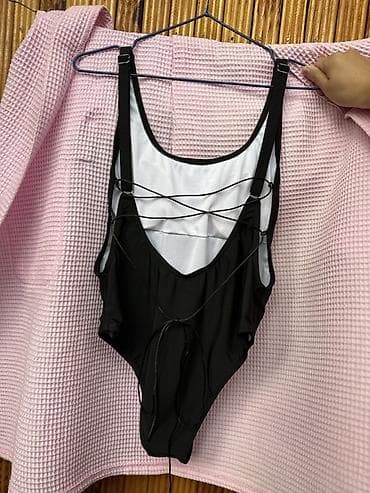 lining flex: Слитный купальник с глубоким округлым вырезом спереди и эффектом — 1