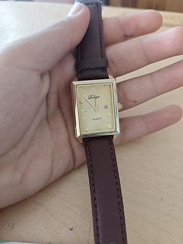 red center: За всех 1300 Skmei за 700 остальные по штучно 300 состояние хорошее — 5