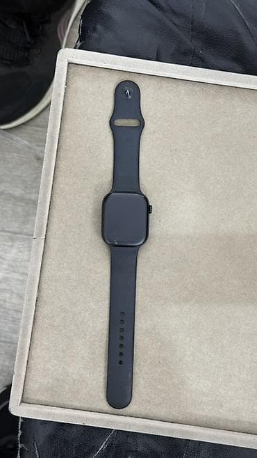 часы appl: Apple Watch (чёрный корпус, чёрный спортивный ремешок) - Экран — 10