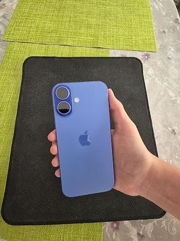 iphone 21: IPhone 16, Б/у, 256 ГБ, Голубой, Зарядное устройство, Защитное стекло, Чехол, 94 % — 1
