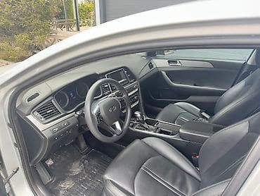 elantra 2017: Hyundai Sonata: 2020 г., 2 л, Автомат, Газ, Седан — 7