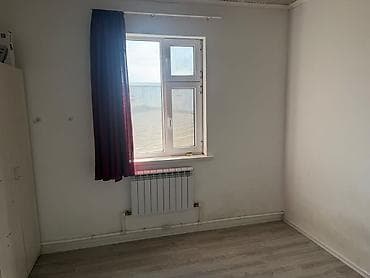 Сдаётся небольшая студия с санузлом и душем внутри. Планировка и — 2