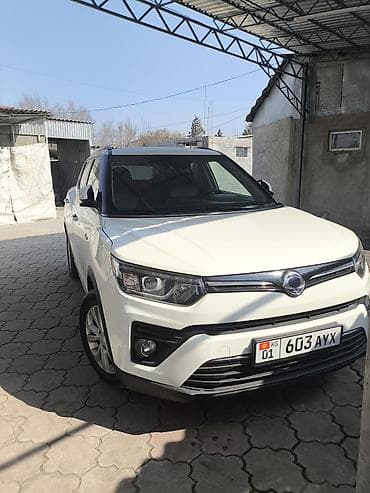 Ssangyong Tivoli: 2020 г., Автомат, Кроссовер