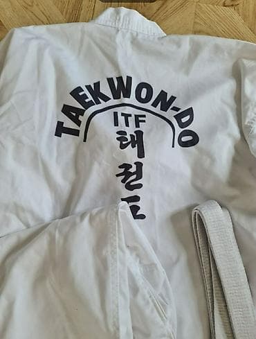 корейский одежда: Кимоно для тхэквондо, три комплекта + пояса. 1) Dobok ITF: - Куртка с — 2