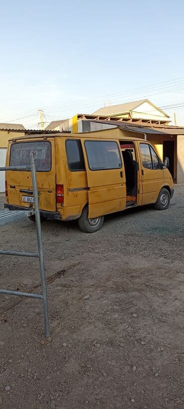 Ford Transit: 1992 г., 2.5 л, Механика, Дизель, Фургон
