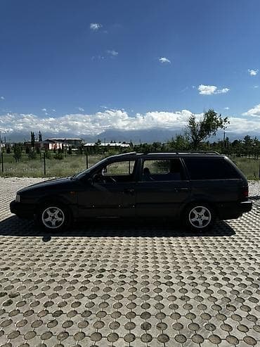 ke jetronic: Volkswagen Passat Variant: 1990 г., 1.8 л, Механика, Бензин, Универсал — 3