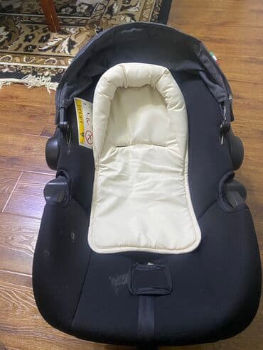 автомобильное кресло для грудничков: Автокресло, цвет - Серый, Б/у — 4