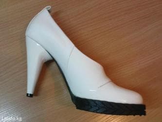 фирменная обувь из италии: Босоножки carlo pazolini, кожа, лак. Элегантные, удобные. Цвет алый — 7