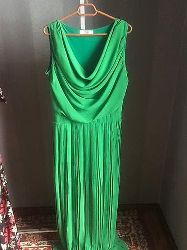 красивые вещи: Продаю длинное платье,очень красивое.Одевала пару раз.46-48 — 2