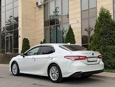 corolla 2016: Toyota Camry: 2019 г., 2.5 л, Вариатор, Гибрид, Седан — 4