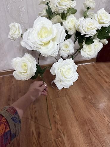 цветы из биссера: Гулдор сатылат. Жаны. Веткалары жакшы. Подставка бар в комплекте 3шт — 7