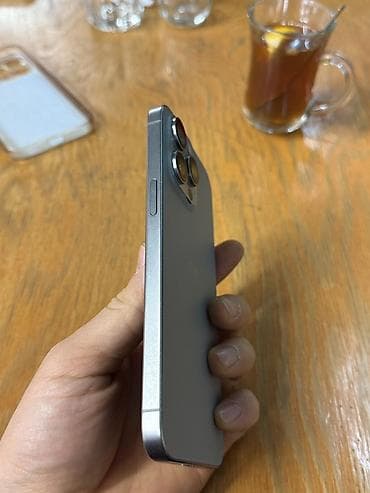 poco 2: IPhone 15 Pro, 128 ГБ, Natural Titanium, Чехол, 89 % — 3