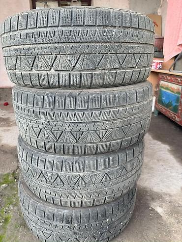 Комплект зимних шин (4 шт.) - Размер: 215/50 R17 - Индекс