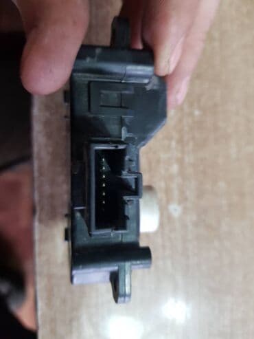 запчасти на мицубиси паджеро 2: Mitsubishi Pajero 3 актуатор печки, Митсубиси Паджеро W74 — 2