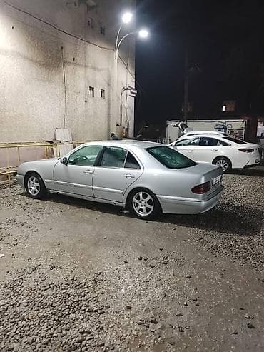 бид е2: Mercedes-Benz E-Class: 2001 г., 2.2 л, Дизель, Седан — 4
