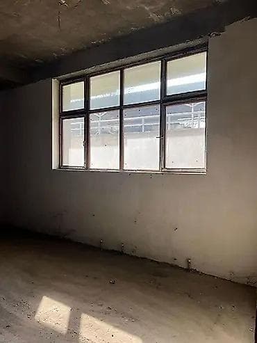 Коммерческая недвижимость: Ахунбаева/Манас Продается Помещение с бетонным полом и подготовленным — 5