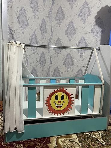 red castle: Детская кроватка с балдахином/каркасом под москитную сетку.в отличном — 1