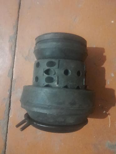 Подушка двигатель Wolsvagen golf 3 новый еотдам за 700сом at lalafo.kg Подушка двигатель Wolsvagen golf 3 новый еотдам за 700сом