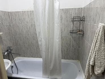 Квартиры: 2 комнаты, 67 м², ул. Калык Акиева 106 серия, 5 этаж, Свежий ремонт — 7