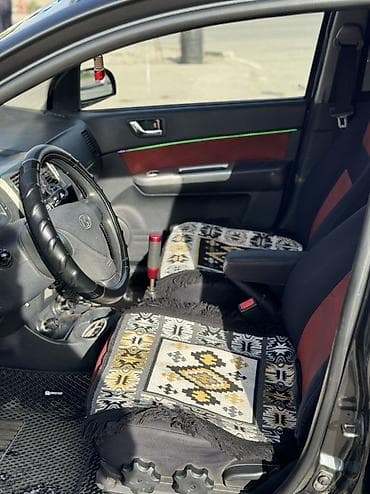 стекло машины: Продаётся Hyundai Getz. 2005г 1.6-объем - Тип кузова: хетчбэк - Цвет — 8