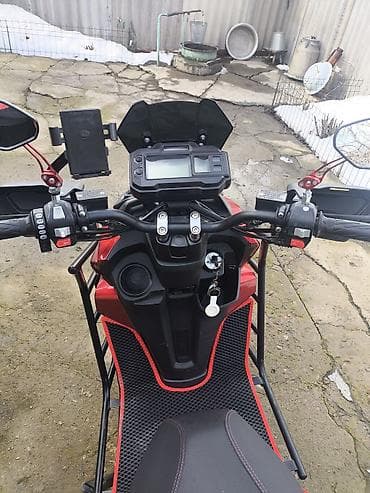 honda transalp: Скутер Jilang Танк (в частности, версии 150/180 куб.см, часто — 8