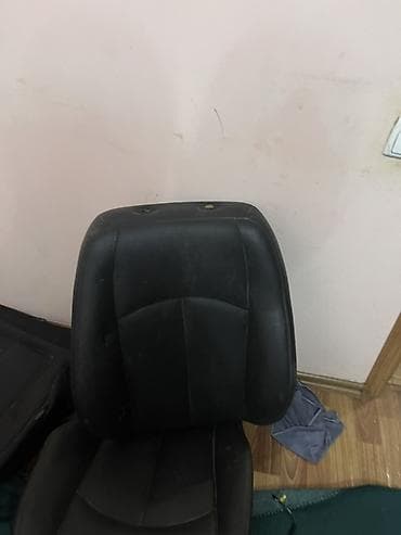 Салондун тетиктери: Орундуктар комплектиси, Mercedes-Benz 2009 г., Жаңы, Оригинал, Германия — 1