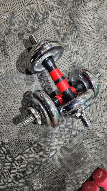 купить гантели бу в бишкеке: Гантели 5+5=10кг разборные хромированные. новые — 2