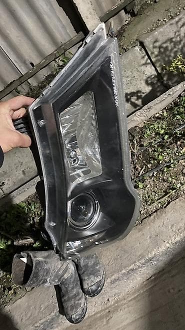 разные свечи: Комплект передних фар Geely — 2