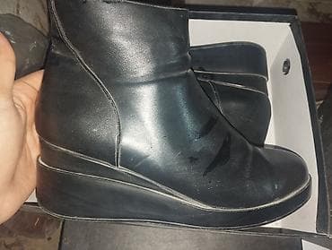 сланцы тапочки: Каждый по 200 сом . Размер 37-38. В хорошем состоянии — 7