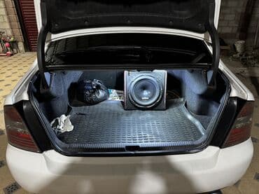 передвижной дом: Subaru Legacy: 2004 г., 2 л, Типтроник, Бензиновая, Седан — 10