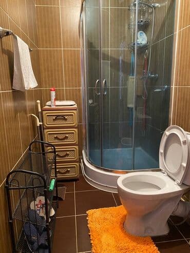 суточные квартиры в бишкеке дешево аламедин 1: 1 комната, Банные принадлежности, Бытовая техника, Душевая кабина — 6