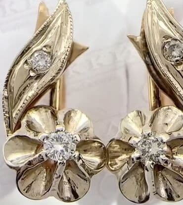 золотая лошадь цена: Золотые бриллиантовые серьгиновые.585 проба. весит 5,22 грамм.цена — 3