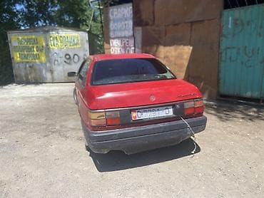 годьф 3: Volkswagen Passat: 1987 г., Механика, Бензин, Седан — 8