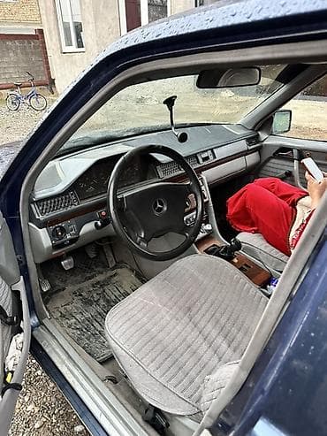 электро автомашины: Mercedes-Benz W124: 1990 г., 2.9 л, Механика, Дизель, Седан — 8