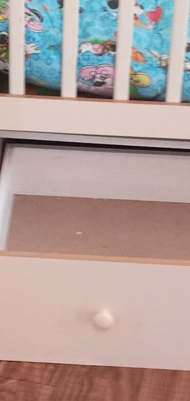 садовые столы и стулья: Детская кровать-качалка с поперечным маятником и с большим выдвежным — 4