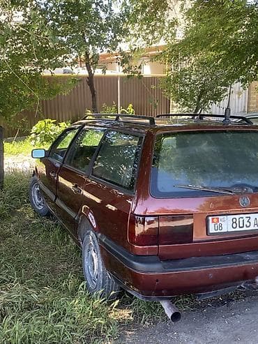 универсал багаж: Volkswagen Passat Variant: 1995 г., Универсал — 3