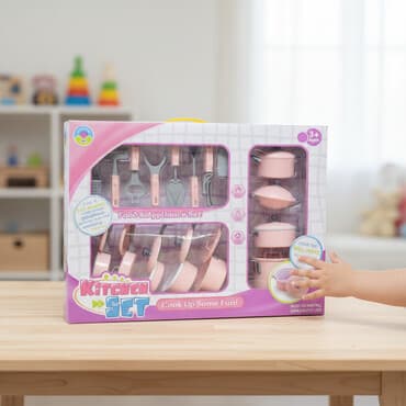 оюнчук пистолет: Игрушечный кухонный комплект посуды для девочек — 1