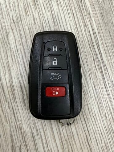 продаю авто с последующим выкупом: Ключ Toyota 2020 г., Б/у, Оригинал, США — 1