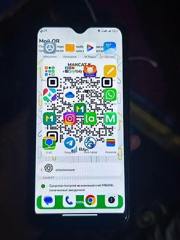 tecno spark 9pro: Смартфон с тройной камерой и сканером отпечатка пальца сзади. - Экран — 1