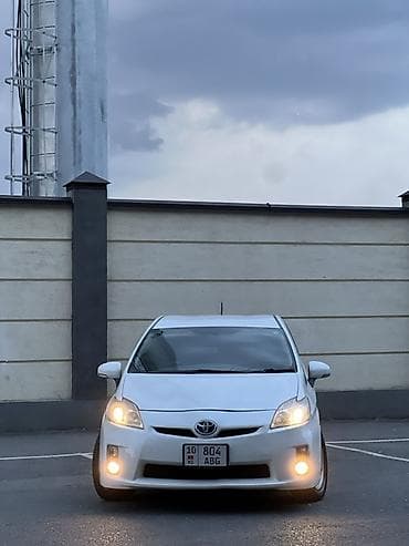 машина жентра: Toyota Prius: 2010 г., 1.8 л, Вариатор, Гибрид, Хэтчбэк — 3