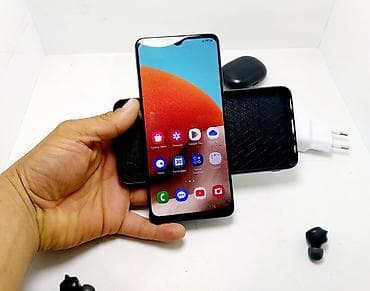 Samsung Galaxy A32, Б/у, 64 ГБ, цвет - Голубой, 1 SIM, 2 SIM
