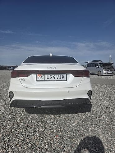 geely e5: Kia K3: 2022 г., Седан — 5
