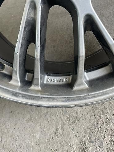 галовка 1 8: Литые Диски R 18 OZ Racing, Комплект, отверстий - 5, Б/у — 3