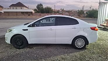 bwb e34: Kia Rio: 2013 г., 1.6 л, Механика, Бензин, Седан — 7
